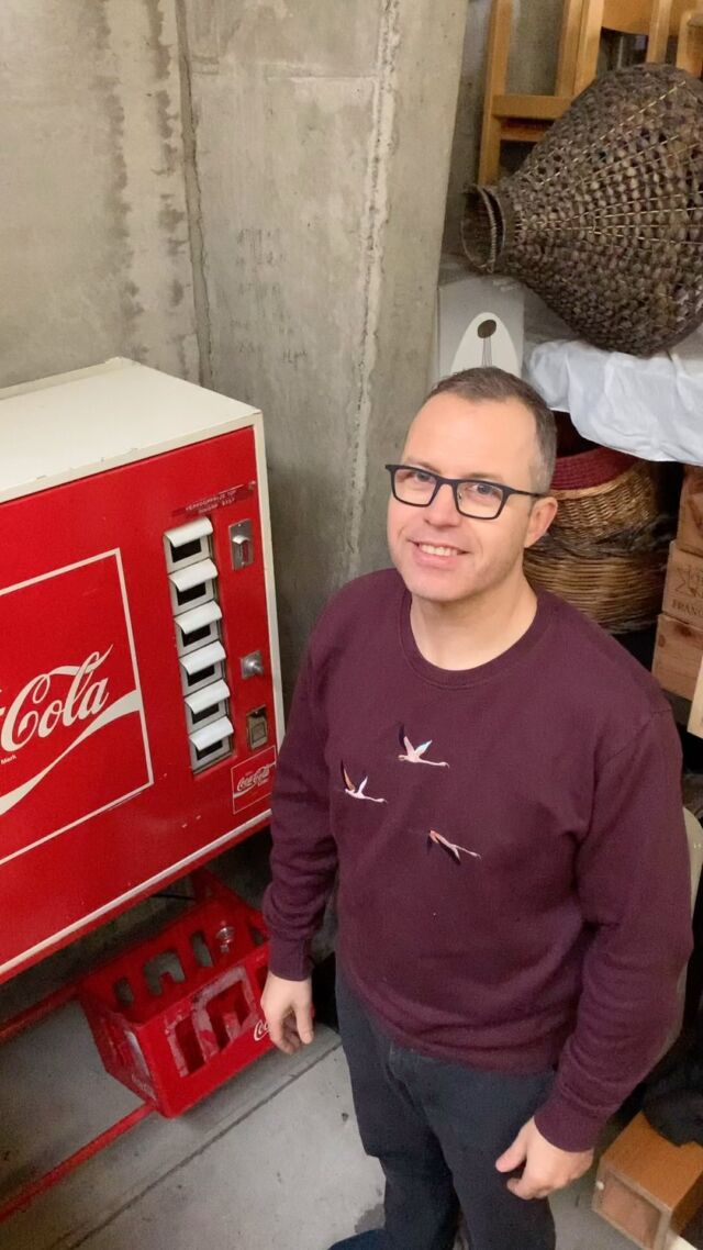 Wishing you all the best for 2024.
Plenty of good spirit, health, fortune and precious time with family and loved ones. 
And last but not least, make love not war.
#2024 #wishes #health #friendship #love #fortune #coca #cocacola #vendingmachine #vintagevendingmachine #coke #forsale #80s #90s #vintitch #vintage #retro #makelovenotwar #stopwar
