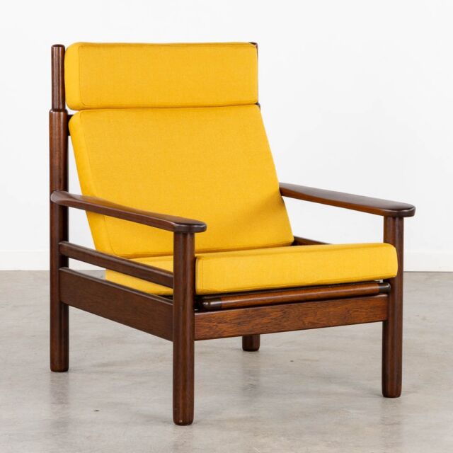 Mid-century lounge armchair
Afromosia teak frame and reupholstered in rich mustard yellow fabric
72 cm wide, 85 cm long and 90 cm high
Will be on sale this weekend at our yearly stock sales :-)
🟢 For sale
#vintagefurniture #design #stocksales #forsale #vintagedesign #midcentury #70s #loungechair #Afromosia #teak #rupholstered #yellow #midcenturychair #armchair #armstoel #fauteuil #decoration #interior #decor #homedecor #homedecors #interiors #interiordesign #interiorstyling #vintageinteriorstyling #sustainabledesign #vintagedealer #vintageshop #forsale