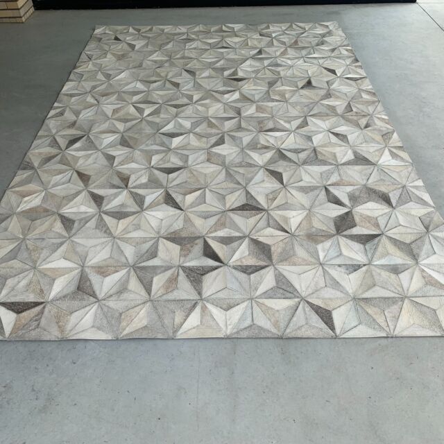 Handmade leather rug
Patchwork of European cow leather with 3D look
197 by 294 cm
High-quality Spanish craftmanship
🟢 For sale
#rug #designrug #hanfmaderug #tapijt #tapis #patchwork #leatherpatchwork #madeinspain #spanishrug #highquality #leather #cowleather #tapisencuir #3D #3dlook #vintagedesign #decoration #interior #homedecors #interiors #interiordesign #interiorstyling #vintageinteriorstyling #interiorinspiration #interiorideas #designinspiration #vintagedealer #forsale #sustainabledesign #vintageshop