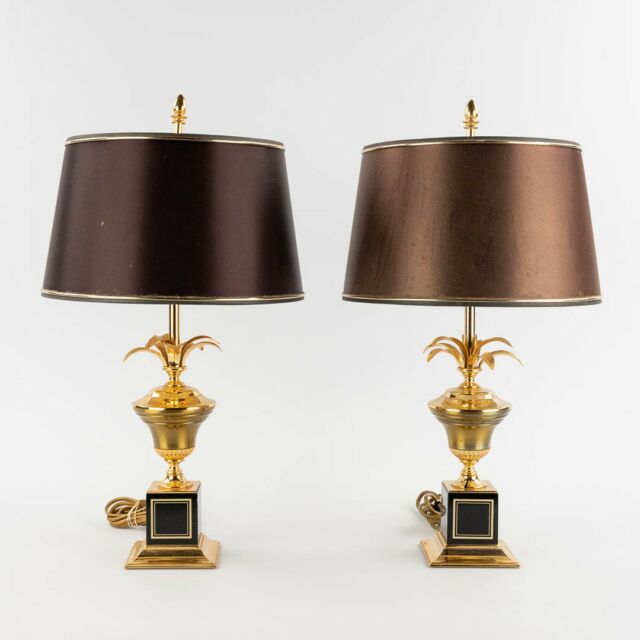 Hollywood Regency table lamps by Massive 
Mid-century table lamps with square black base and reed leaves. 
Round black fabric lampshade with small brass pineapple screw on top. 
54 cm high, diameter lampshade 30 cm
🟢 For sale
#vintitch #vintage #retro #cool #vintageaccesories #accesories #lighting #tablelamp #palmplamp #hollywoodregencylamp #reedlamp #madeinBelgium #Belgiandesign #Massive #design #vintagedesign #hollywoodregency #brass #midcentury #70s #80s #decoration #interior #decor #homedecor #homedecors #interiordesign #interiorstyling #vintageinteriorstyling #sustainabledesign